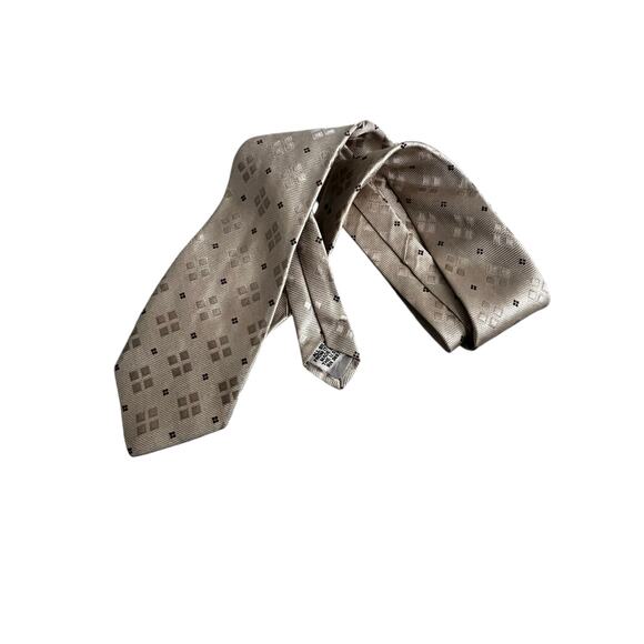 Stanford Men’s Tie 100% Italian Silk Slim 
Cream square design - Picture 2 of 3